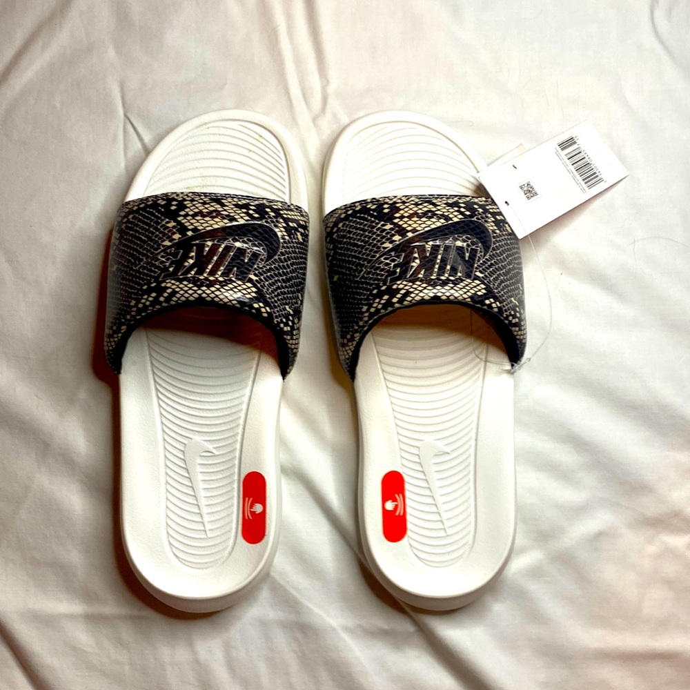 Nike slides